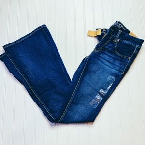 BNWT American Eagle Boho Artist Jeans Size 2